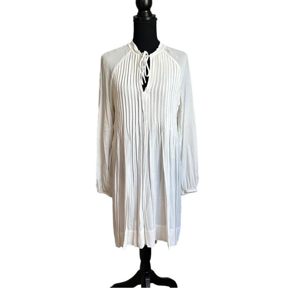 H&M Dresses & Skirts - H&M White Long Sleeve Pleated Midi Dress Size 6
